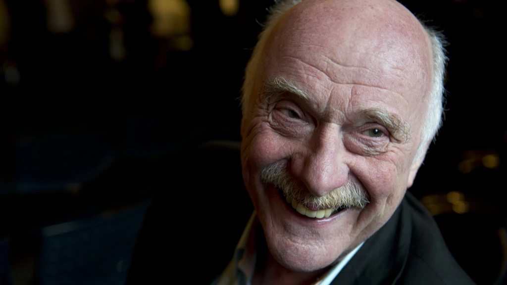 Oud-journalist Jan Donkers (82) overleden, radiomaker met markante stem